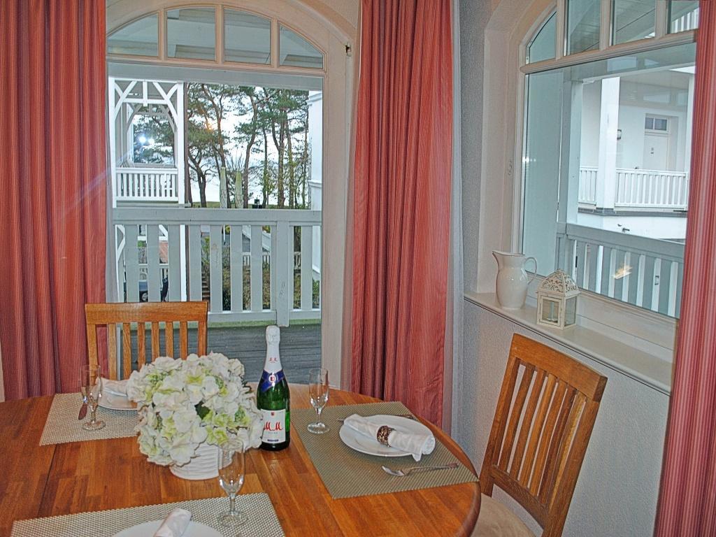 Strandvilla Gudrun Zur Meerseite Mit Balkon Остзебад Бинц Екстериор снимка